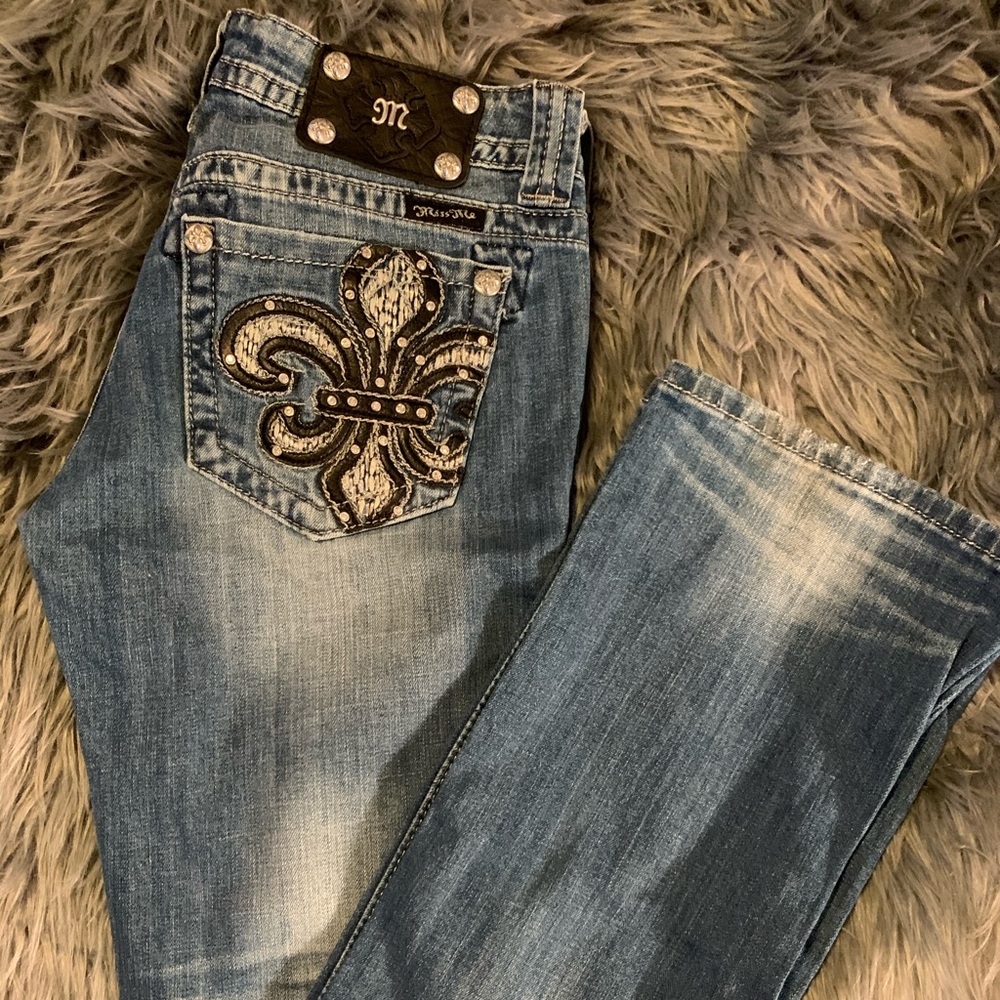 MissMe Sz 28 bootcut jeans.